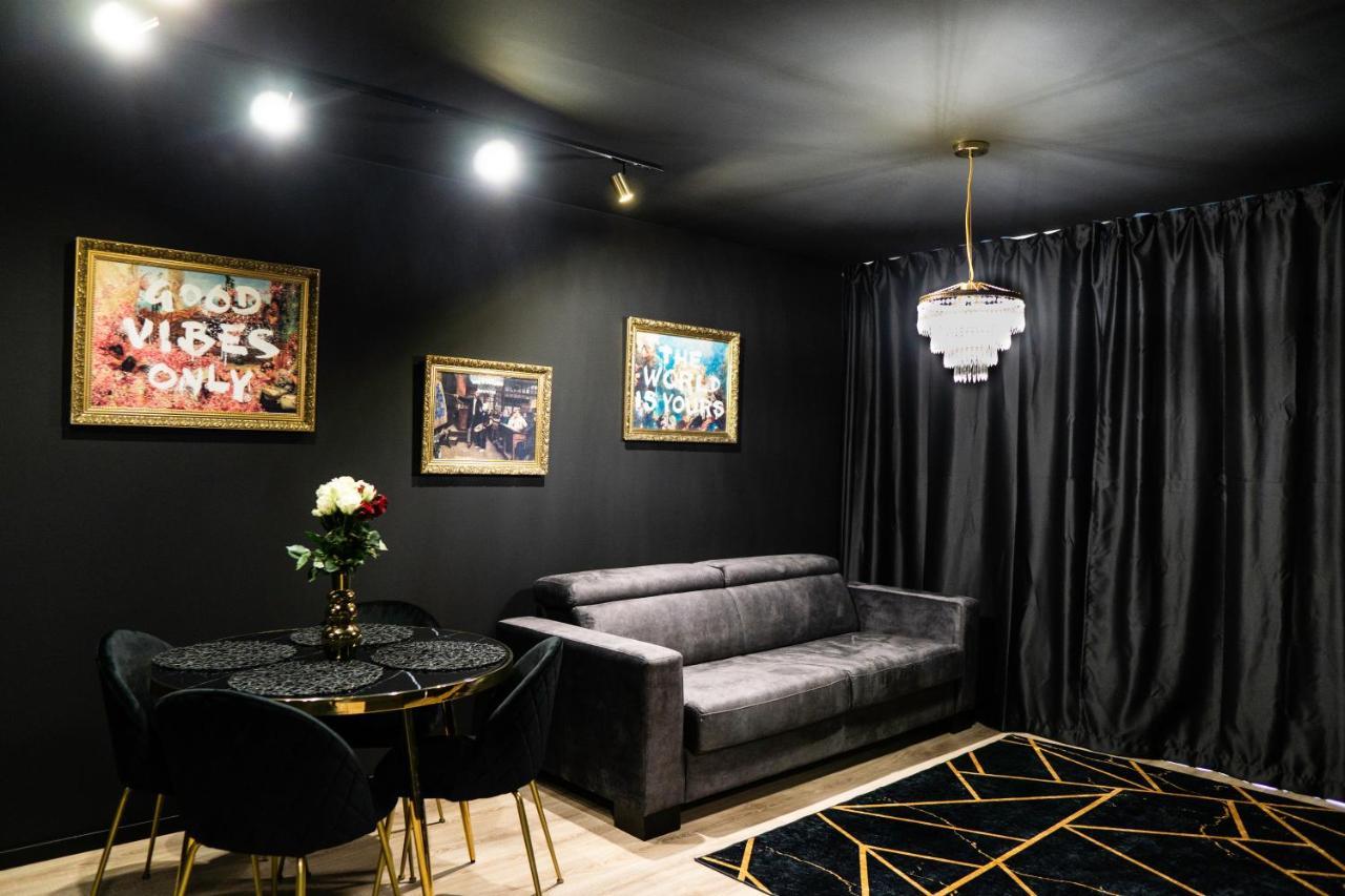 Apartmán Lam Black - Ac - Balcony Bratislava Exteriér fotografie