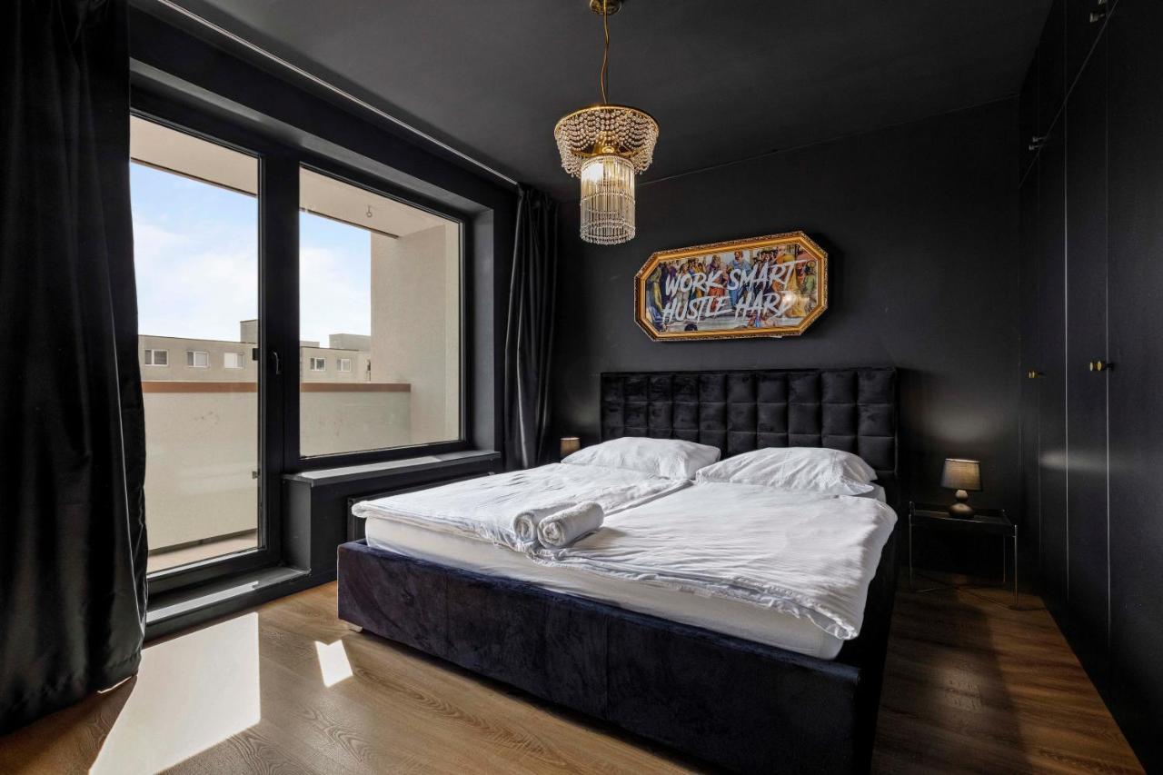 Apartmán Lam Black - Ac - Balcony Bratislava Exteriér fotografie