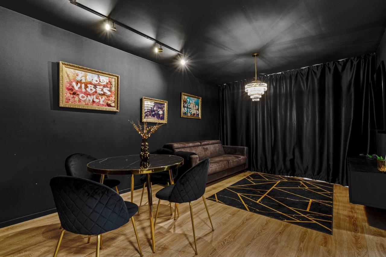 Apartmán Lam Black - Ac - Balcony Bratislava Exteriér fotografie