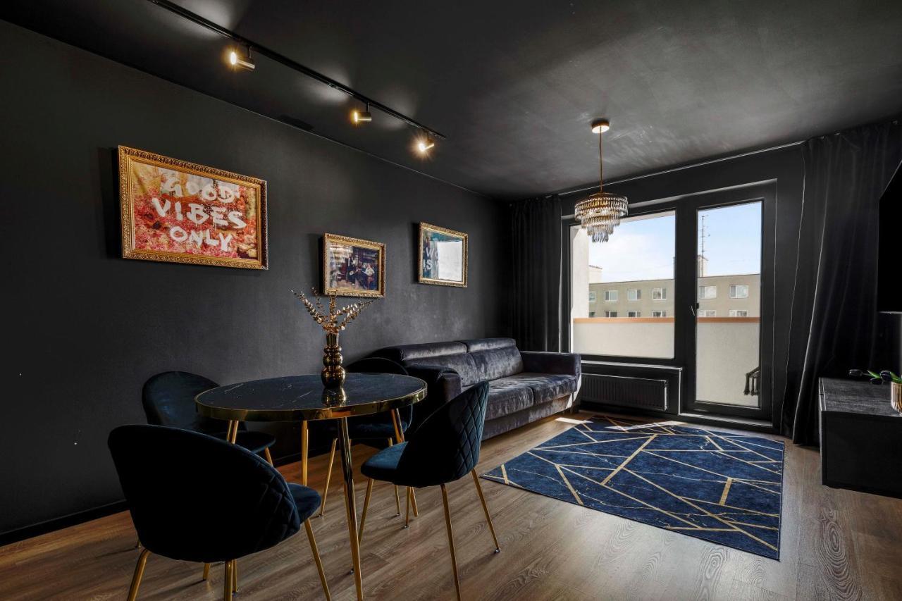 Apartmán Lam Black - Ac - Balcony Bratislava Exteriér fotografie