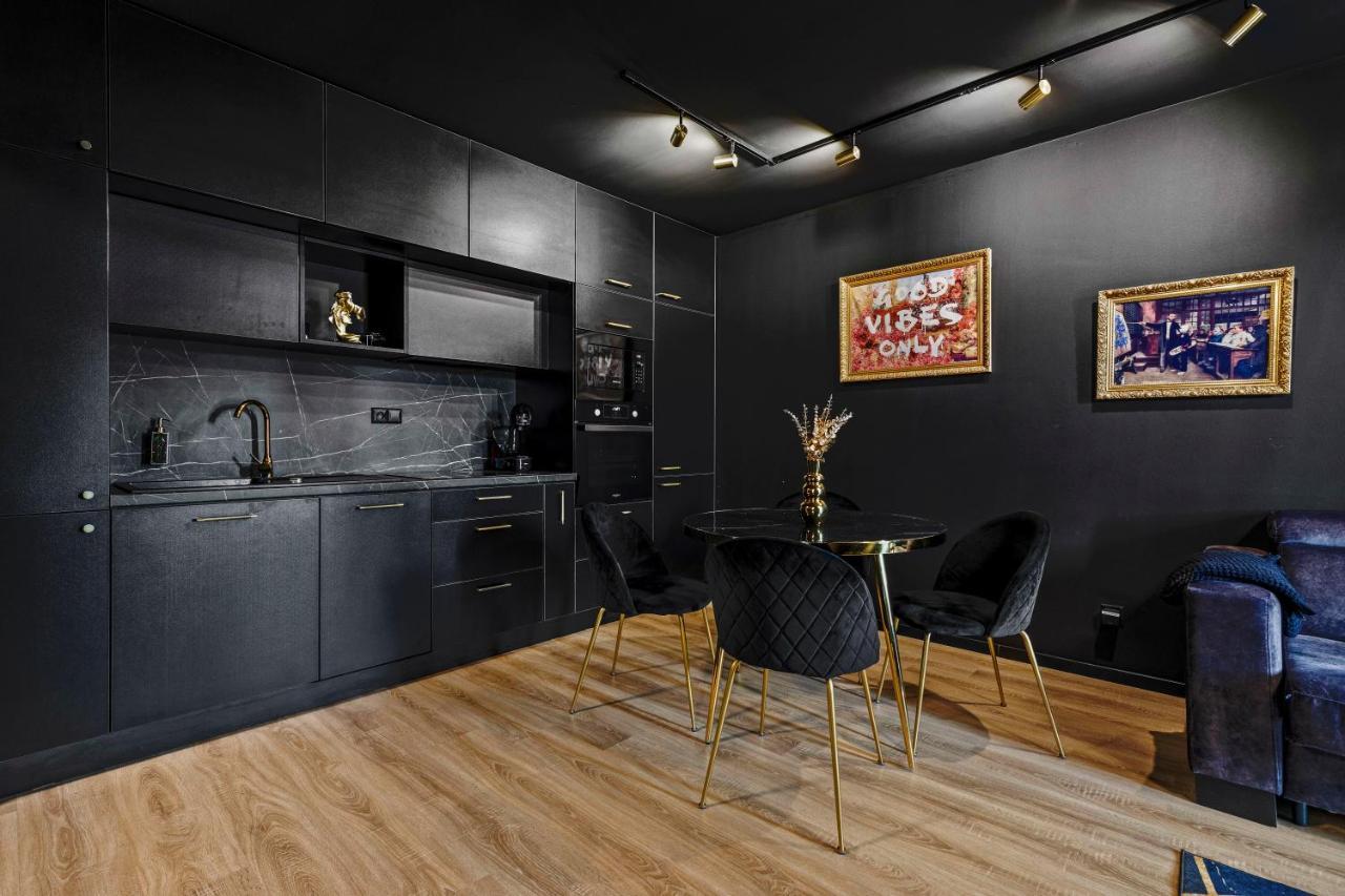 Apartmán Lam Black - Ac - Balcony Bratislava Exteriér fotografie