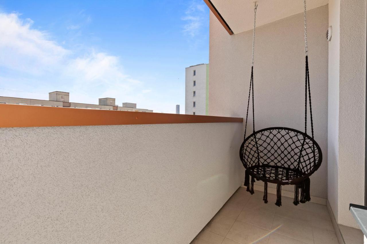 Apartmán Lam Black - Ac - Balcony Bratislava Exteriér fotografie