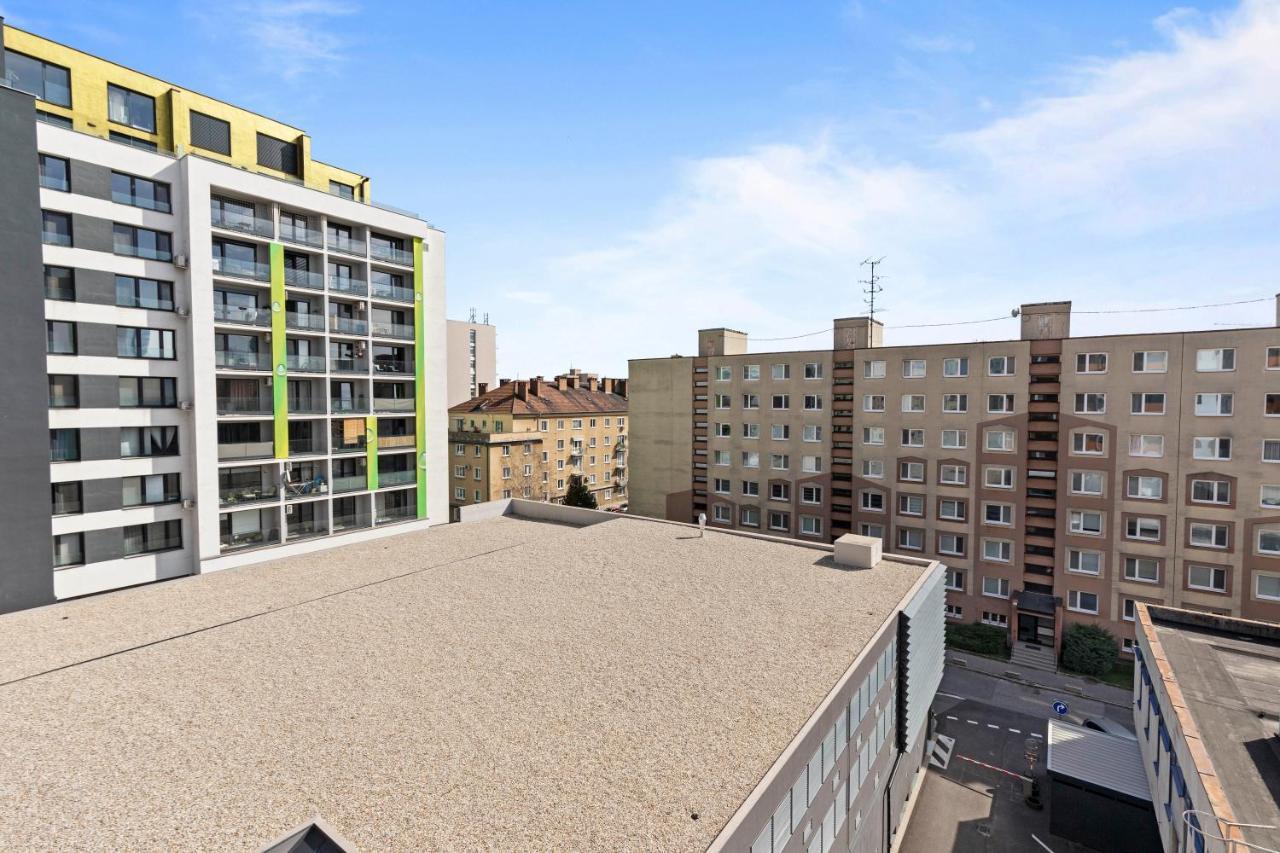 Apartmán Lam Black - Ac - Balcony Bratislava Exteriér fotografie
